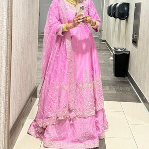 Chic Pink Embroidered dress